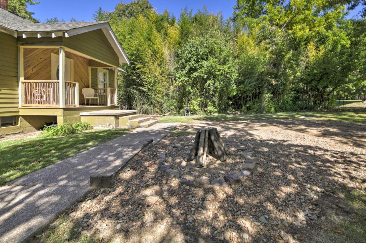 Pet-Friendly Cottage With Fire Pit - 3 Mi To Siu! Carbondale Zewnętrze zdjęcie