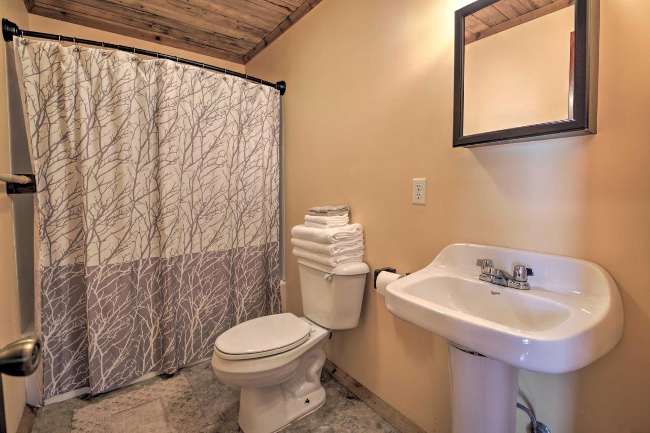 Pet-Friendly Cottage With Fire Pit - 3 Mi To Siu! Carbondale Zewnętrze zdjęcie